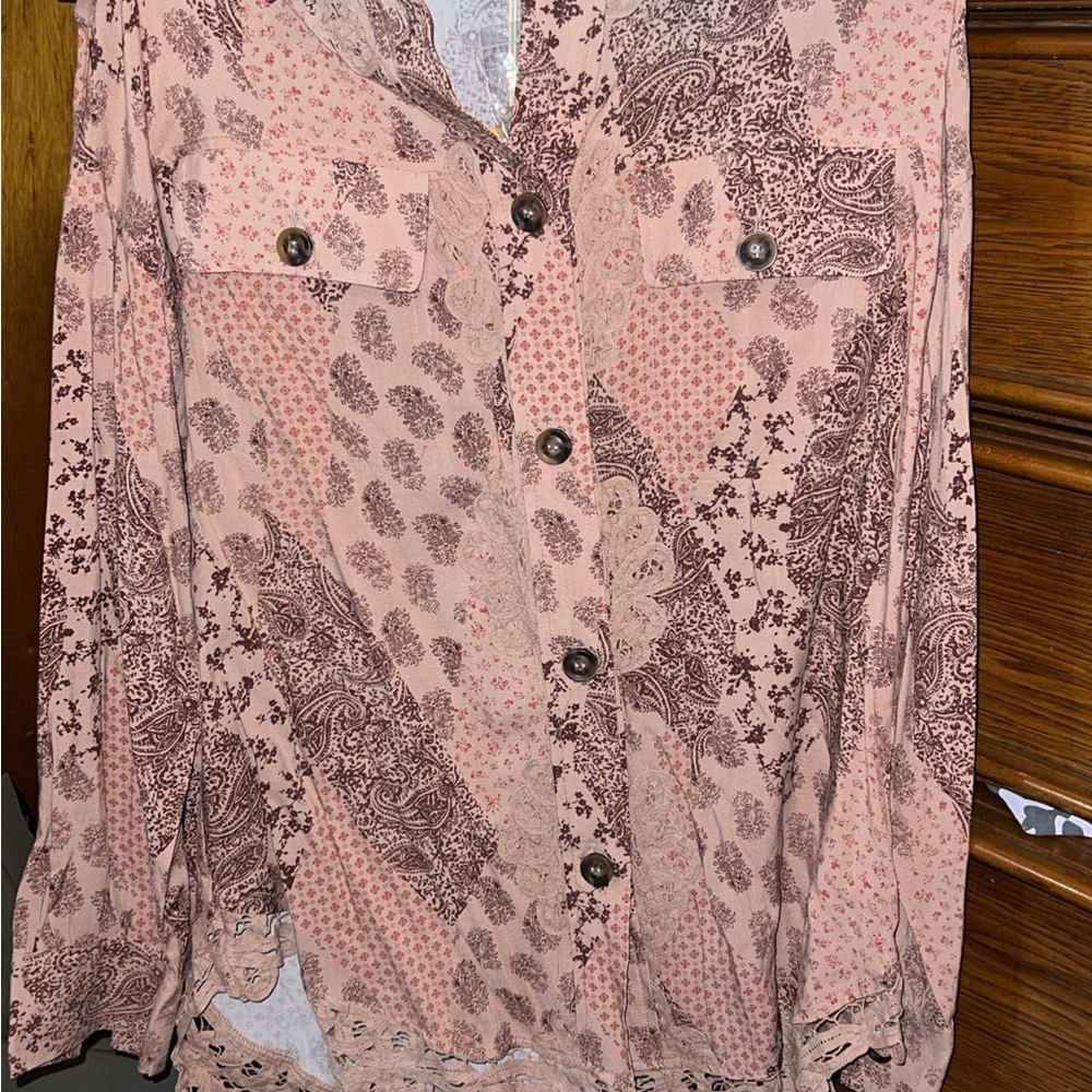 Buckle Pink Paisley Crochet-Trim Button Front Blouse